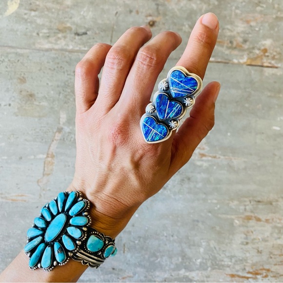 SOLD ♥️ Navajo ♥️ Signed Sterling Silver & Blue Purple Lab Opal Hearts Ring - Picture 3 of 12